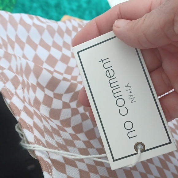 NO COMMENT Tan and White Checkered Ruched Side Bodycon Dress, lined, side slit - Picture 7 of 9